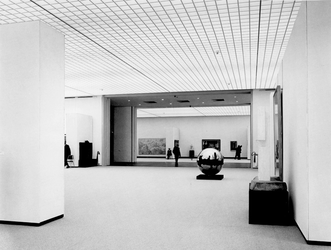 1972-1068-TM-1070 Interieurs van het nieuwe gedeelte van het Museum Boymans van Beuningen aan de ...