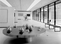 1972-1074-EN-1075 Interieurs van het nieuwe gedeelte van het Museum Boymans van Beuningen aan de Mathenesserlaan.