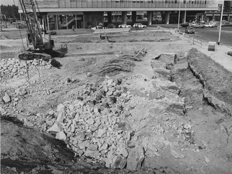 1973-1473 Sloop van de restanten van de Schiebrug aan het Hofplein, in verband met de uitbreiding van het ...