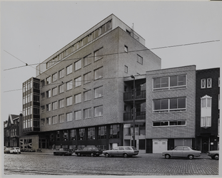1973-91 Verpleeghuis 'De Rustenburg' aan de Mathenesserlaan 500, uit het noordoosten gezien.
