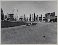 1973-956 De bouw van het Klevenberg Shipping Center B.V. aan de Smirnoffweg door de aannemer Nederhorst Bouw in ...