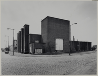 1973-988 Een transformatorstation van het Gemeentelijk Energie Bedrijf (GEB) op de hoek van de Marconistraat en de ...