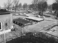 1974-1153 De Blaak ten oosten van Station Blaak, met bouwmateriaal in verband met de aanleg van de metro (lijn ...