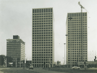1975-1366 Europointgebouwen aan de Marconistraat, bij het Marconiplein.