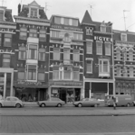 1975-1966 Hotel Metropole aan de noordzijde van de Nieuwe Binnenweg nummers 13 en 15.