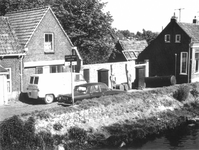 1976-698 Huizen aan het begin van de Delfshavenseweg/Delfshavense Schie.