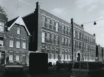 1977-416 Lagere Technische School aan de Tamboerstraat, uit het westen.