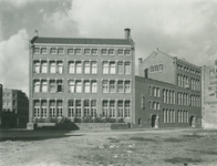 1978-3417 Sint Tarcisiusschool (links) voor U.L.O. aan de Bruijnstraat nummer 61b. Rechts de Sint Antoniusschool voor G.L.O.