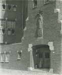 1978-3471 Toegang tot de Sint Mariaschool voor lager onderwijs aan de Jan Kruijffstraat nummer 4.