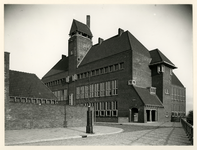 1978-3631 Gemeentelijke school voor G.L.O. aan de Zegenstraat 30.