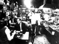 1980-2150 Gezicht in de het café-restaurant De Pijp aan de Gaffelstraat nummer 90.