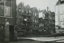 1981-779 De achterzijde van de woonhuizen in de Rubroekstraat.