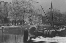 1986-1806 Gezicht vanaf Zuidblaak op de Blaak en Noordblaak in de richting van de oude Beurs.