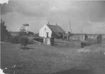 1989-3079 Huisje in omgeving aan de Kralingse Verlaat.