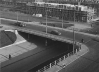 IX-2310-02 De Oostzeedijk en het viaduct in de riching van de Willem Ruyslaan.
