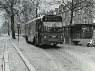 IX-2706-00-03-01 De tramlijn 15 dat op 8 mei 1967 opgeheven werd, waar nu een buslijn staat in Crooswijk-Schiedam, in ...
