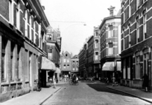 IX-842-01-01 Gezicht in de Gaffeldwarsstraat met de eerste zijstraat links en rechts de Sint-Mariastraat en de tweede ...
