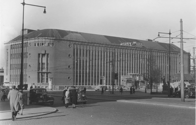 XIV-157-14 De Rotterdamsche Bank in aanbouw aan de Coolsingel.