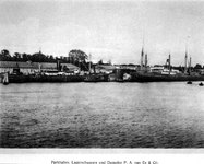 XIV-357-00-01 Opslagplaatsen en loodsen van P.A. van Es en Ph. van Ommeren aan de Parkhaven.