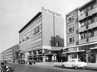 XV-237-09 Het gebouw van het dagblad 'Het Vrije Volk' aan de Slaak.