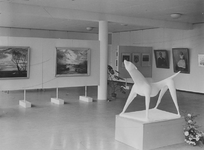 XXI-97 De expositieruimte van de Rotterdamse Kunststichting aan de Korte Lijnbaan.