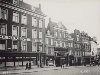 XXV-154 De Coolsingel bij het Haagseveer (voorheen het Delftsepoortplein).