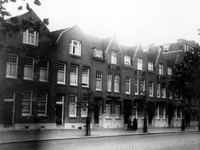 XXV-221-02-03 Huizen aan de Graaf Florisstraat nummers 38 t/m 48.