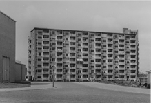 XXXI-948-02-1 Marconistraat met het flatgebouw aan de Rotterdamsedijk.