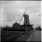 18989 Begin van de restauratiewerkzaamheden aan molen 'De Zandweg' aan de Kromme Zandweg.