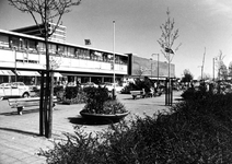 2004-6492 Winkelcentrum de Binnenban, tegenwoordig onderdeel van winkelcentrum Hoogvliet.