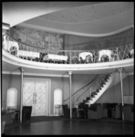22 Interieur van Parkzicht in Het Park aan de Westzeedijk, in 1946 gerenoveerd door gemeentearchitect Leo Voskuyl. ...