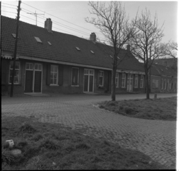 35164 Woningen in het buurtschap Nieuwesluis.
