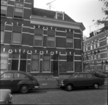 60339 Zicht op woningen in de Sionstraat, ter hoogte van huisnummers 27-29, met rechts de Gashouderstraat.