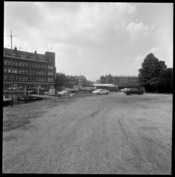 71316 Zicht op de Crooswijksebocht, met links woningen aan de Zwaanshalskade en op de achtergrond de Zwaanshals ter ...
