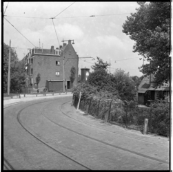 8472 Honingerdijk richting de wijk Kralingen, rechts de herberg In den Rustwat.
