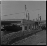 9595 De bouw van de Rozenviaduct over het Noorderkanaal.