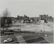 1973-1004 Overzicht van de wijk Rubroek, ter hoogte van de Admiraal de Ruyterweg, en rechts op de voorgrond de ...