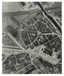 1981-417 Loodrecht overzicht van de wijk Spangen en de omgeving van het Marconiplein uit een geallieerd ...