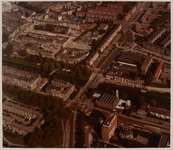 1983-2972a Luchtopname van de Gerdesiabrug over de Boezem in Kralingen-West, met vooraan van links naar rechts de ...