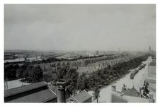 III-150-5 Overzicht vanaf de schoorsteen van de Gasfabriek Feijenoord van de Oranjeboomstraat en omgeving, met links ...