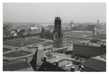 III-286-3 Overzicht vanaf het stadhuis van de Delftsevaart en omgeving, met op de voorgrond de Meent, de Meentbrug en ...