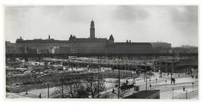 IX-1955-27 Overzicht vanaf de Goudsesingel van de Meent, en werkzaamheden voor de bouw van 144 woningen, 22 winkels, 15 ...