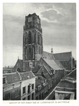 XVIII-104-01 Zicht op de toren van de Sint-Laurenskerk, vanaf de Oppert.