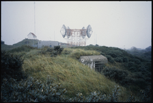 1246 Duitse bunker en troposcatter-antennes, een overblijfsel van een voormalig relaisstation in het European ...