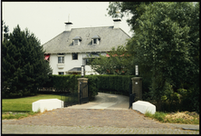 1454 Monumentale woning gebouwd in 1939 naar het ontwerp van de architect H. jr. Sutterland aan de Plaszoom 7-9 in Kralingen.