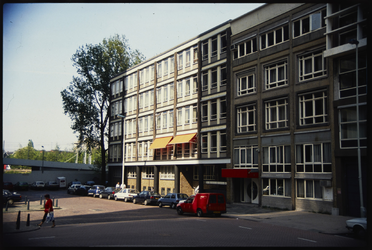 1739 Bedrijfspand, gebouwd tussen 1954-1956 naar het ontwerp van de architecten J.P.L. Hendriks, W. van der Sluys en ...