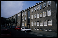 278 Woningbouwcomplex aan de Willem Schürmannstraat 7-9, gebouwd in de periode 1951-1952 naar ontwerp van de ...