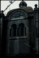 420 Het mausoleum van het familiegraf van Kruyff Bartholomeus & Zn op de begraafplaats Oud-Kralingen aan Laan van ...