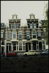 761 Woningen uit omstreeks 1897 naar het ontwerp van de architect J. Steketee aan de Provenierssingel 58 en 60 in de ...