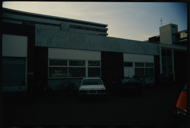 764 Bedrijfsruimte gebouwd tussen 1963-1966 naar het ontwerp van de architect Lelieveldt in de Vijverhofstraat 37 in de ...